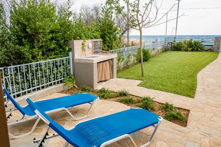 Sunbeds by the garden