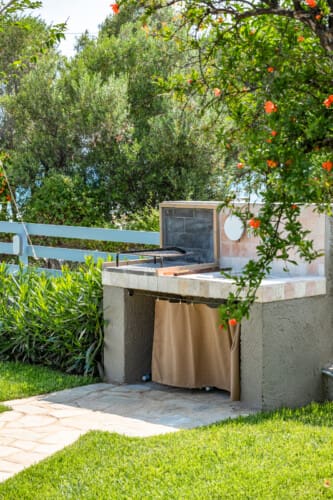 Outdoor barbeque