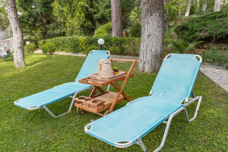 Sunbeds by the garden