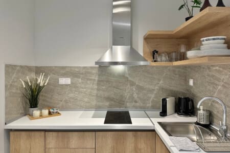 Fully equipped kitchenette