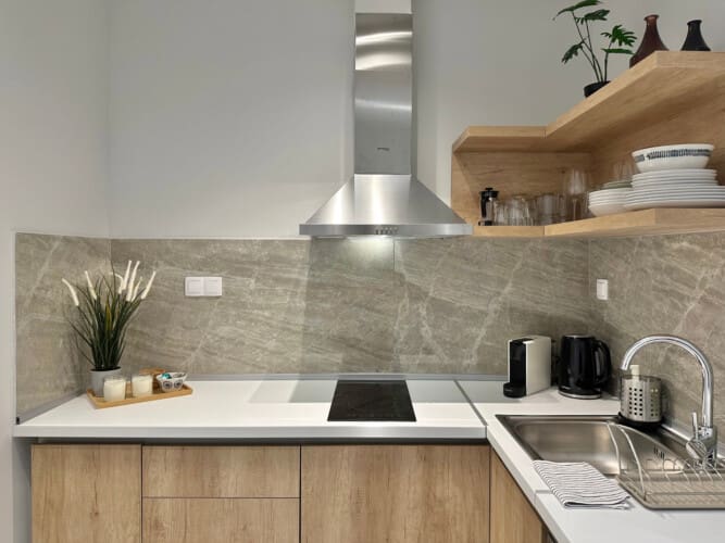 Fully equipped kitchenette