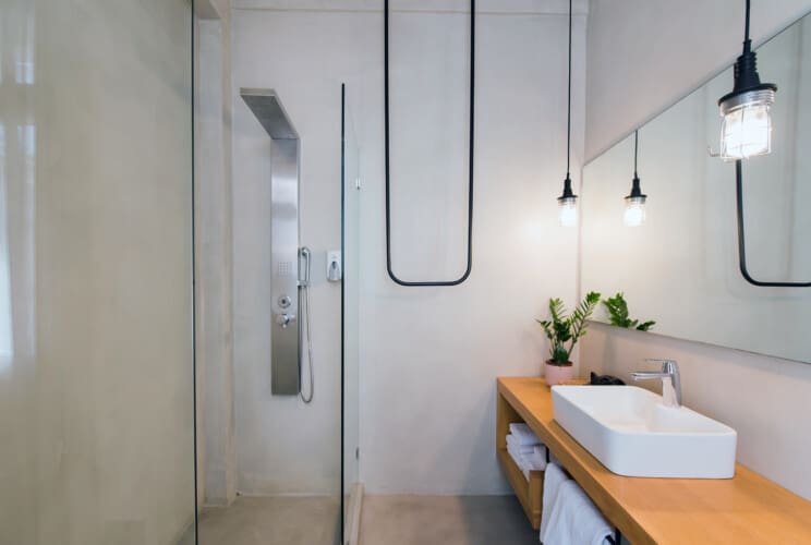 Bathroom with Shower and WC