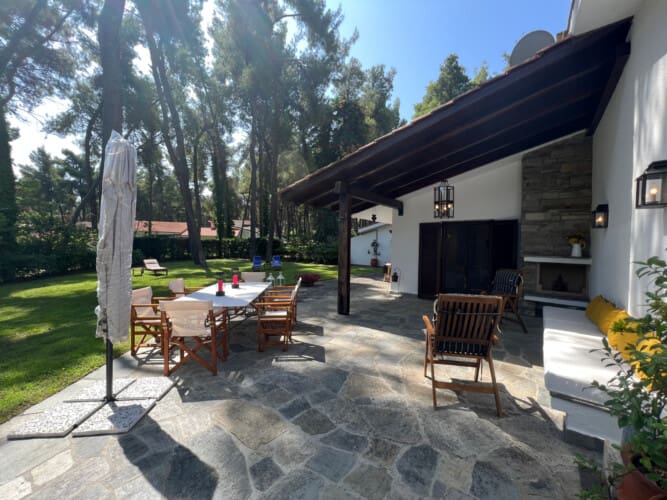 Outdoor dining and seating area