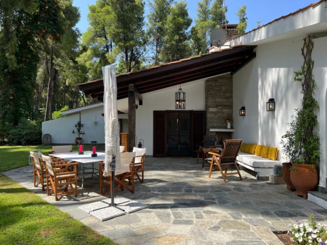 Outdoor dining and seating area