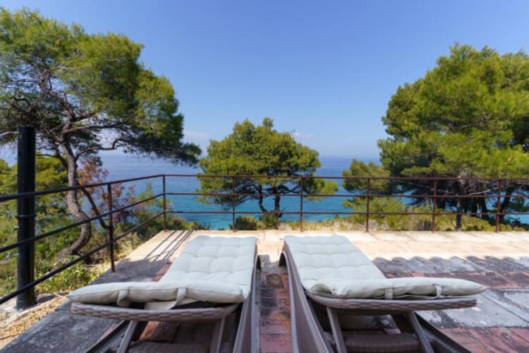 Sunbeds with sea view
