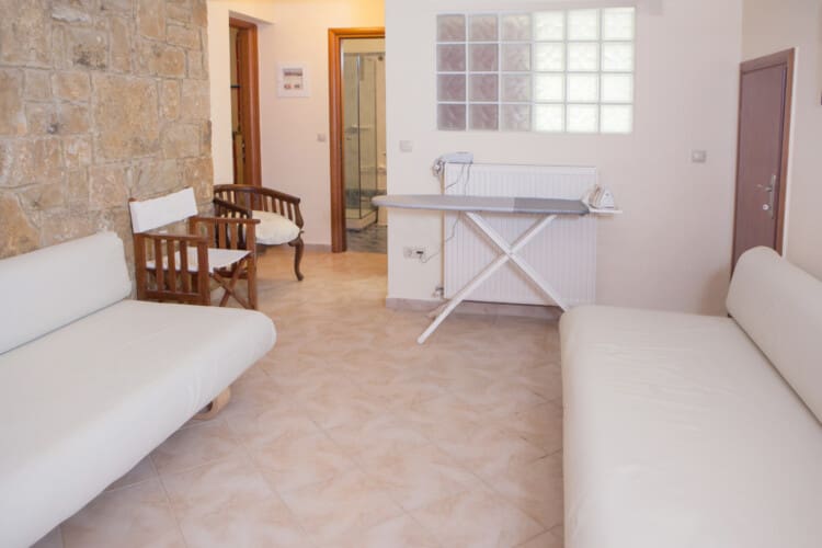 Second living with sofa bed