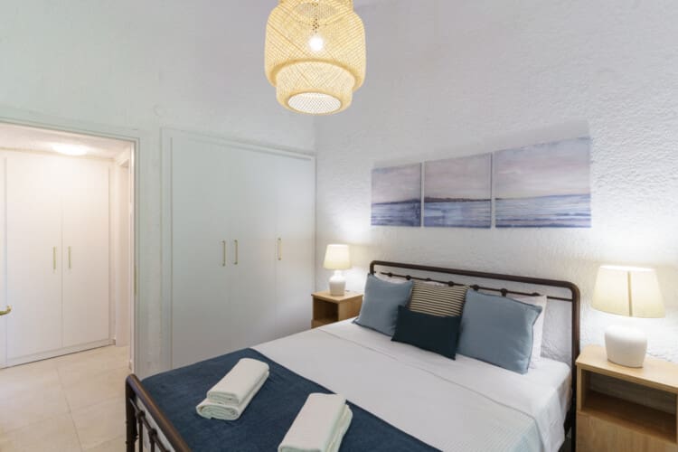 Master bedroom with queen size bed