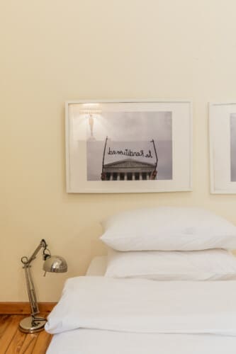 Bedroom with queen size bed