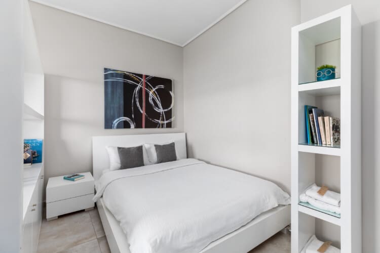 Bedroom with queen size bed