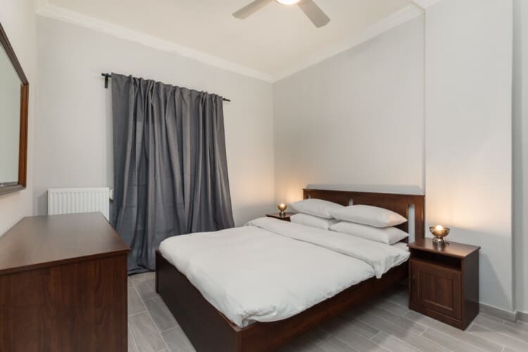 Master bedroom with queen size bed