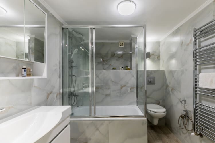 Bathroom with bathtub