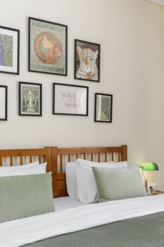 Master bedroom with queen size bed
