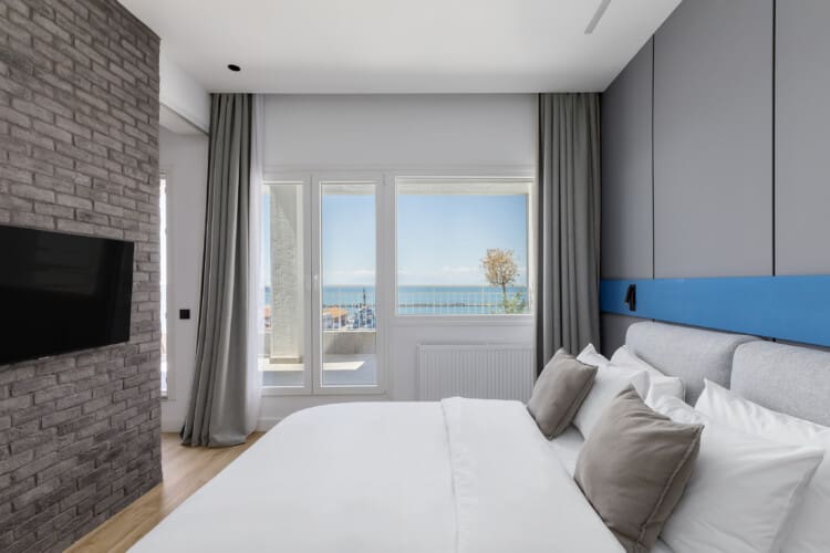 Bedroom with sea view